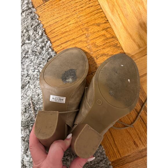 Torrid Tan Laceup Block Heel shoes size 8 - Picture 4 of 6